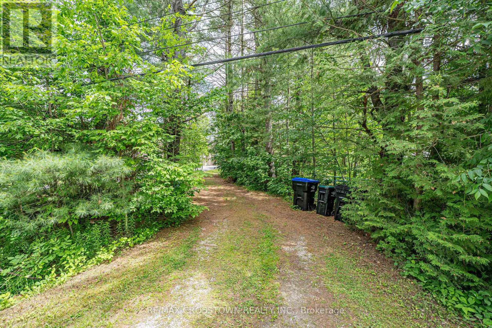 3355 RIVERDALE DRIVE - 35