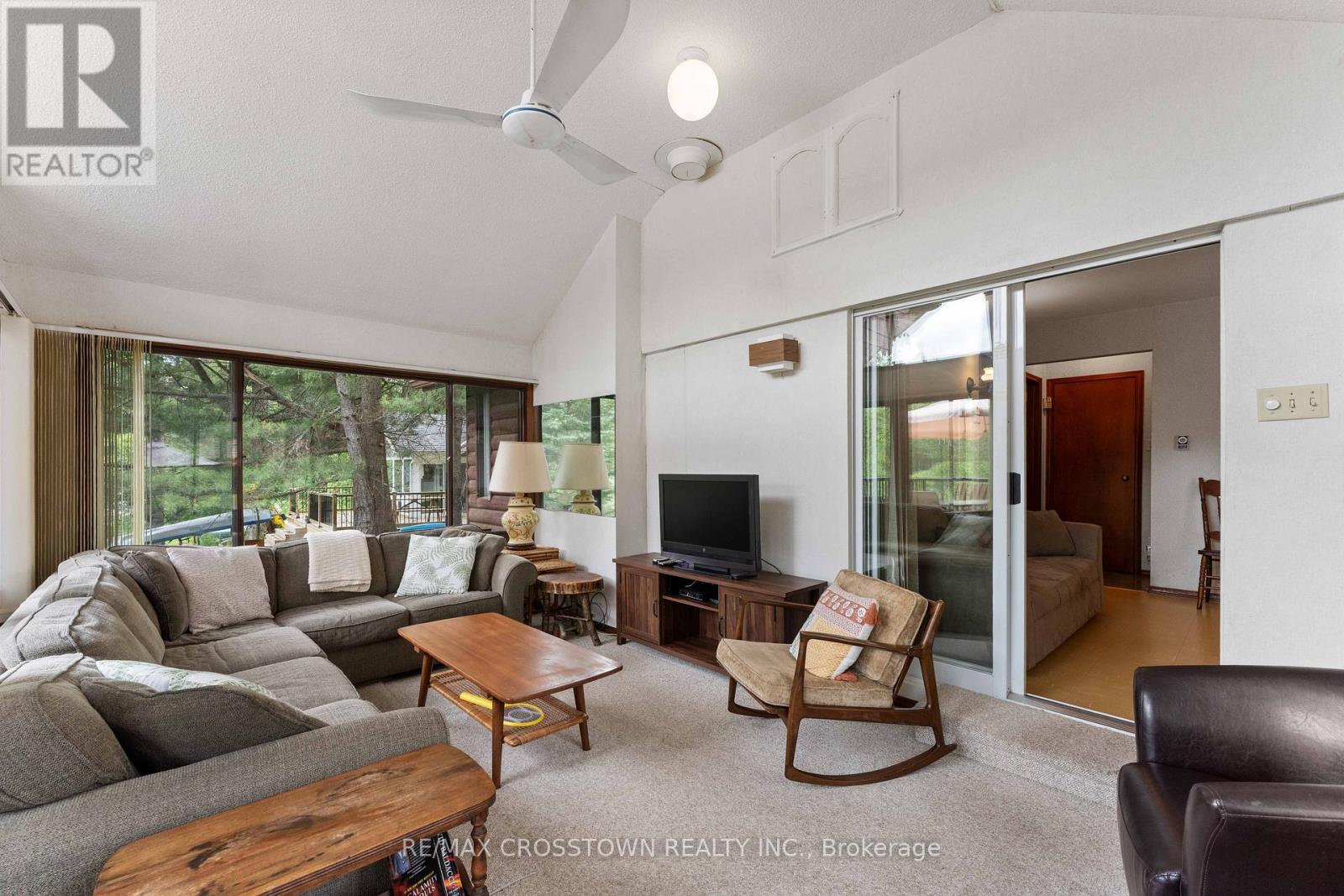 3355 RIVERDALE DRIVE - 6