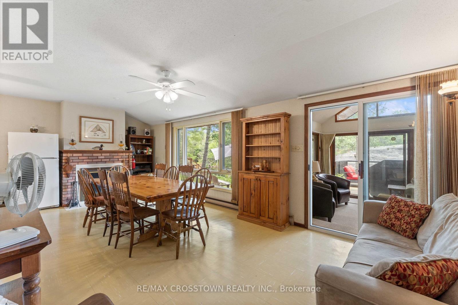 3355 RIVERDALE DRIVE - 9