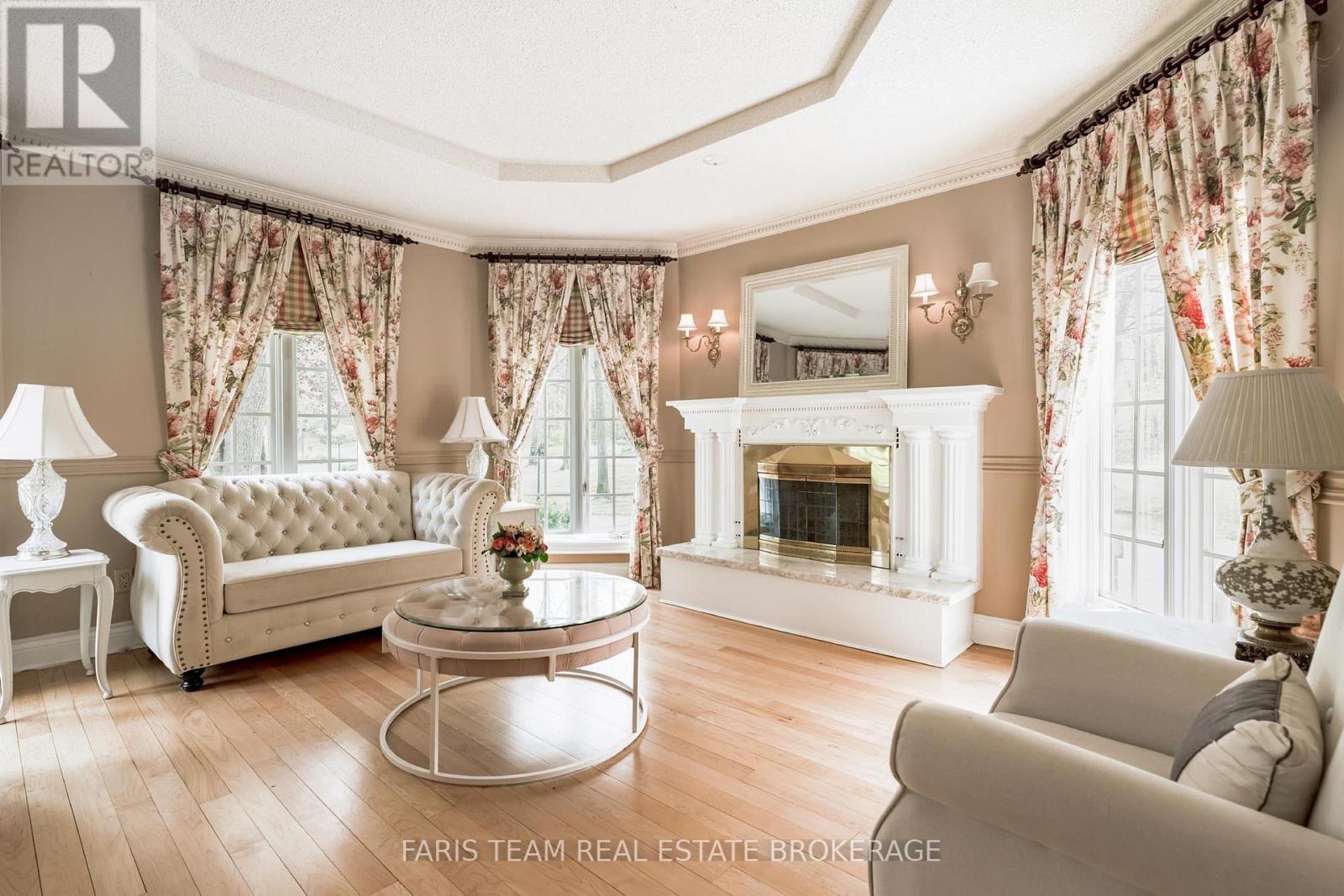 4 MILLS CIRCLE - 14