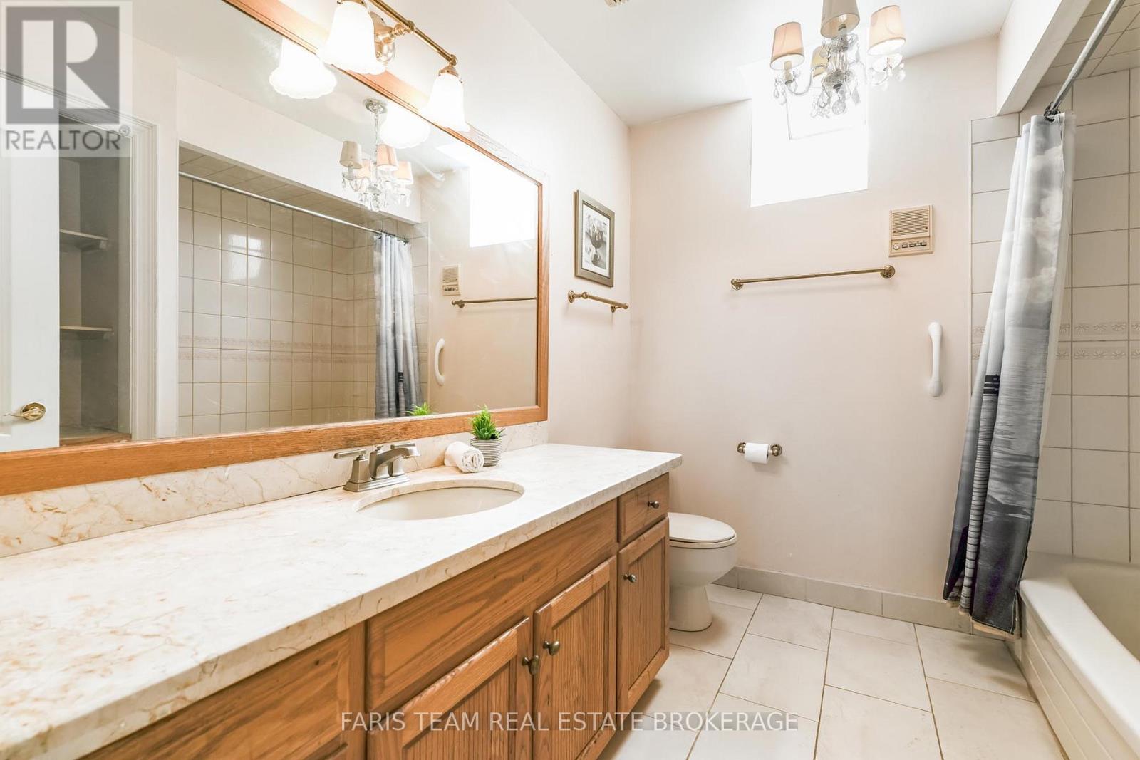 4 MILLS CIRCLE - 29