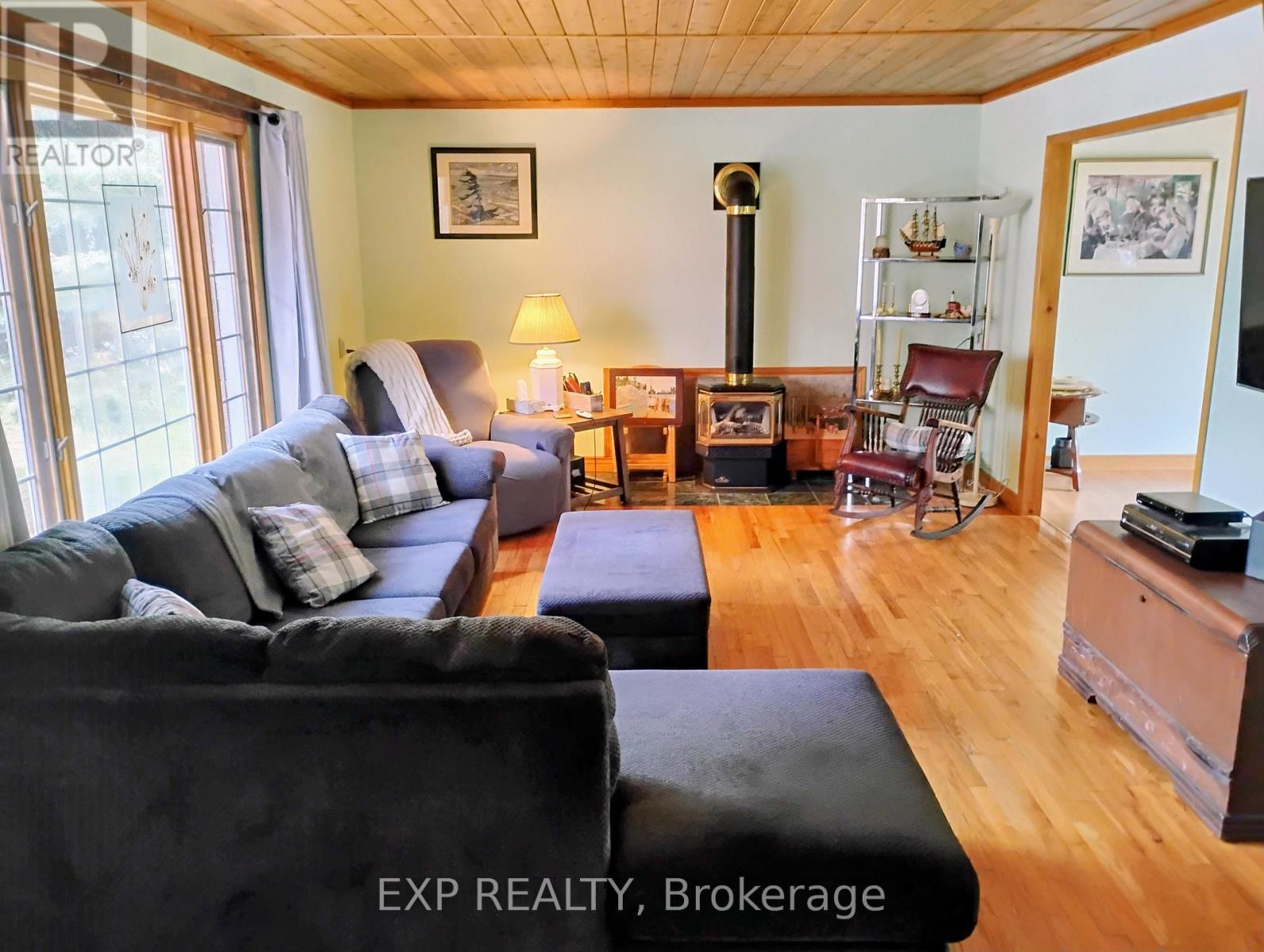 91 SIMCOE ROAD - 4