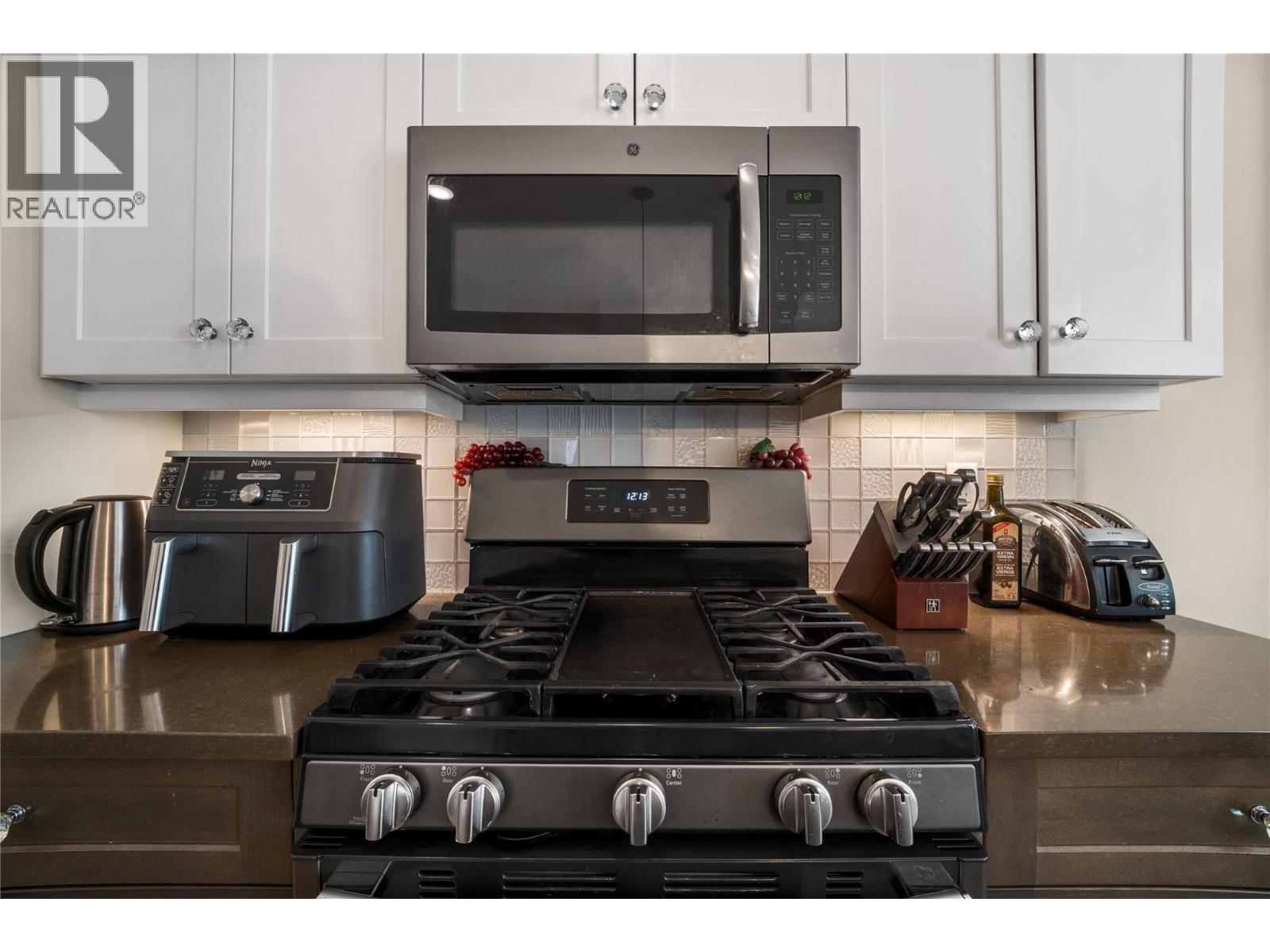 2 1791 10 Street Southwest, Salmon Arm