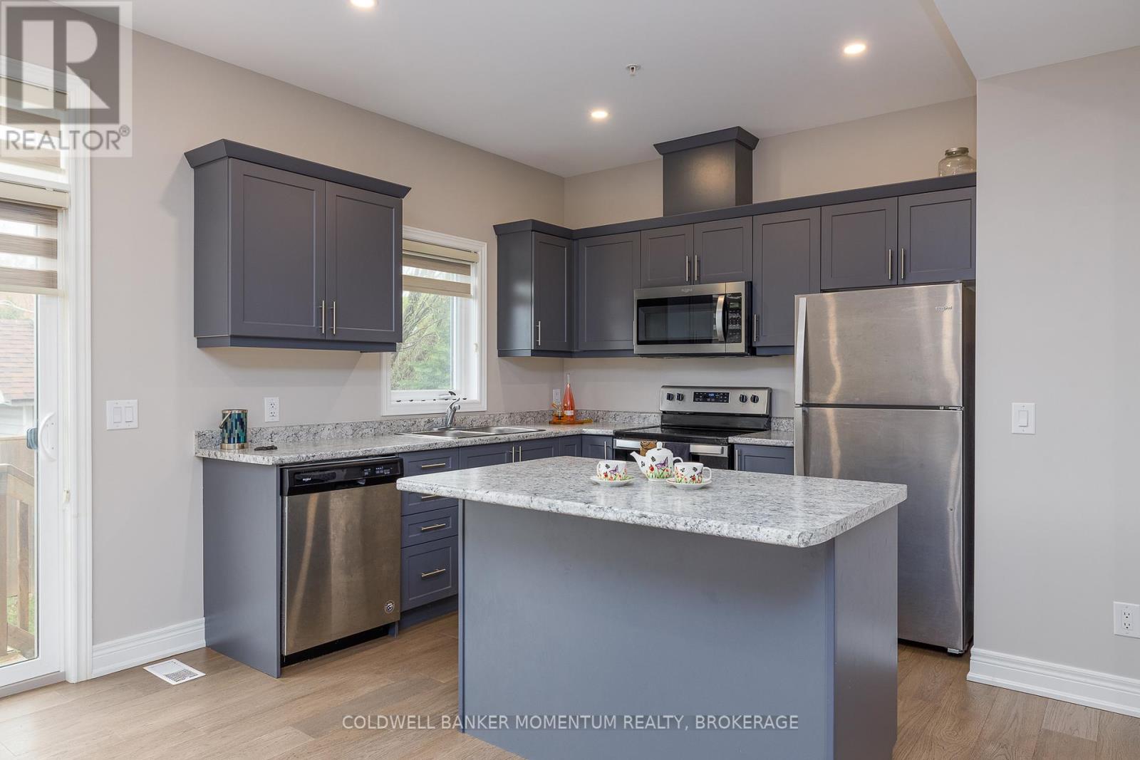 #4 18 CORBIN STREET - 12