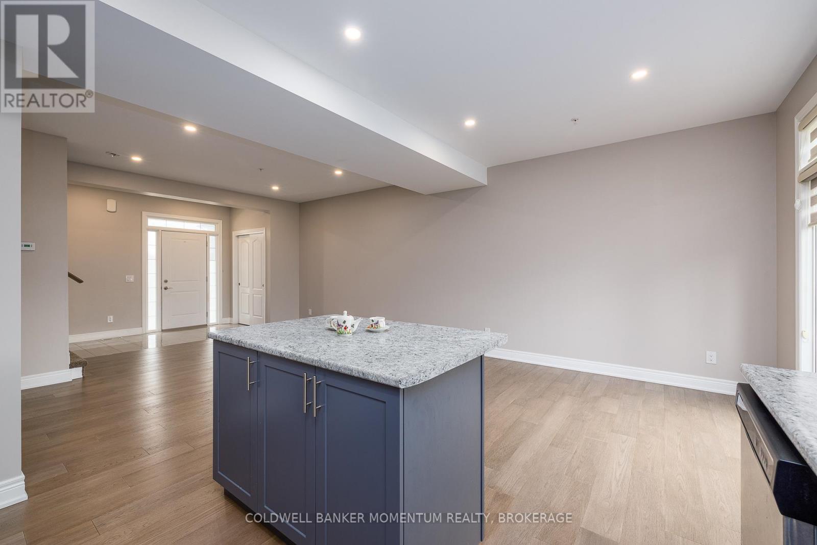 #4 18 CORBIN STREET - 16