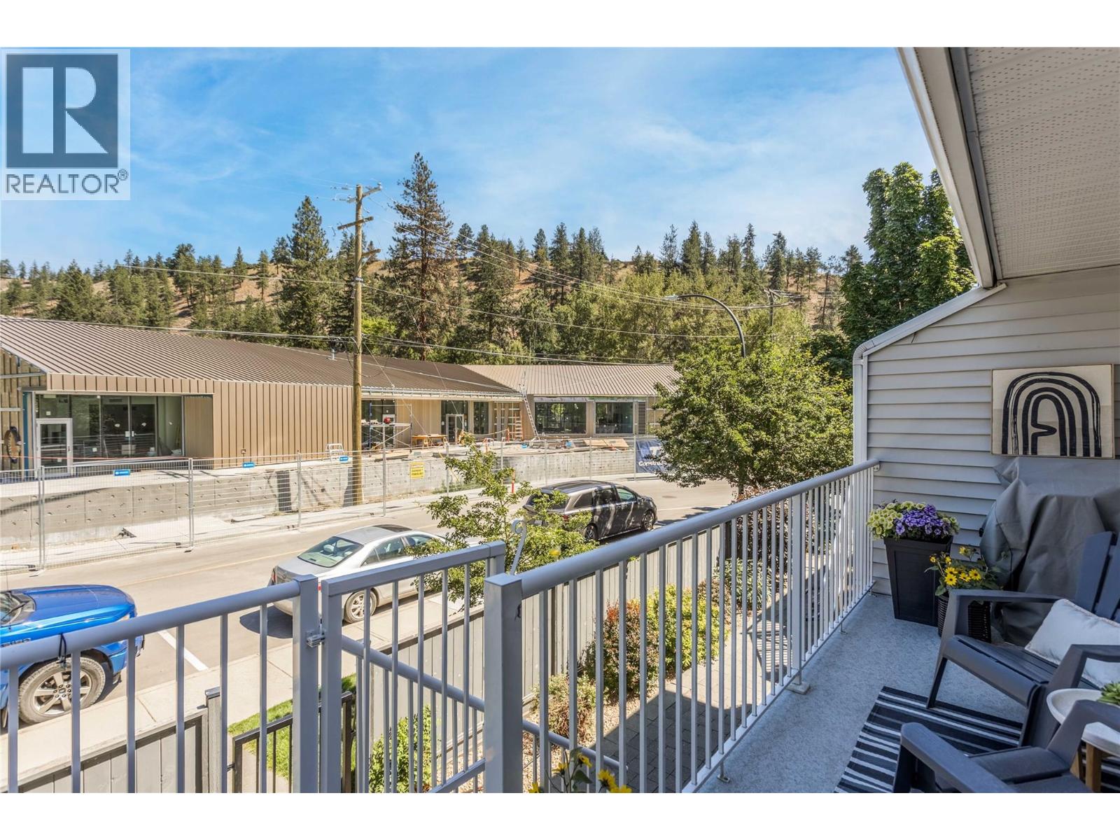 5460 CLEMENTS Crescent Unit# 103, Peachland