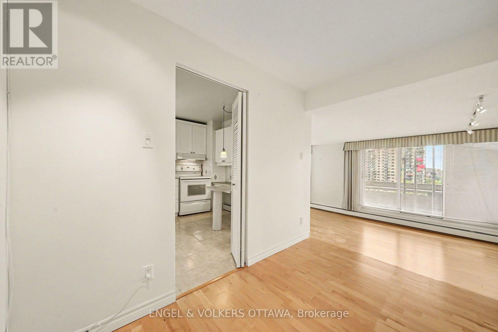 2 Bed, 1 Bath House for Sale in Ottawa – 1206 – 1171 AMBLESIDE DRIVE, Ottawa – MLS# X13489788 - Image 12