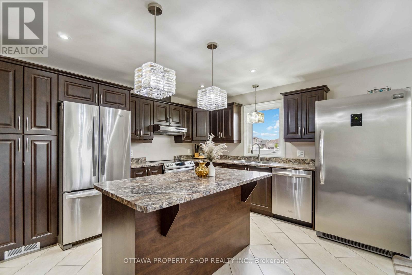 863 OCEANE STREET - 8