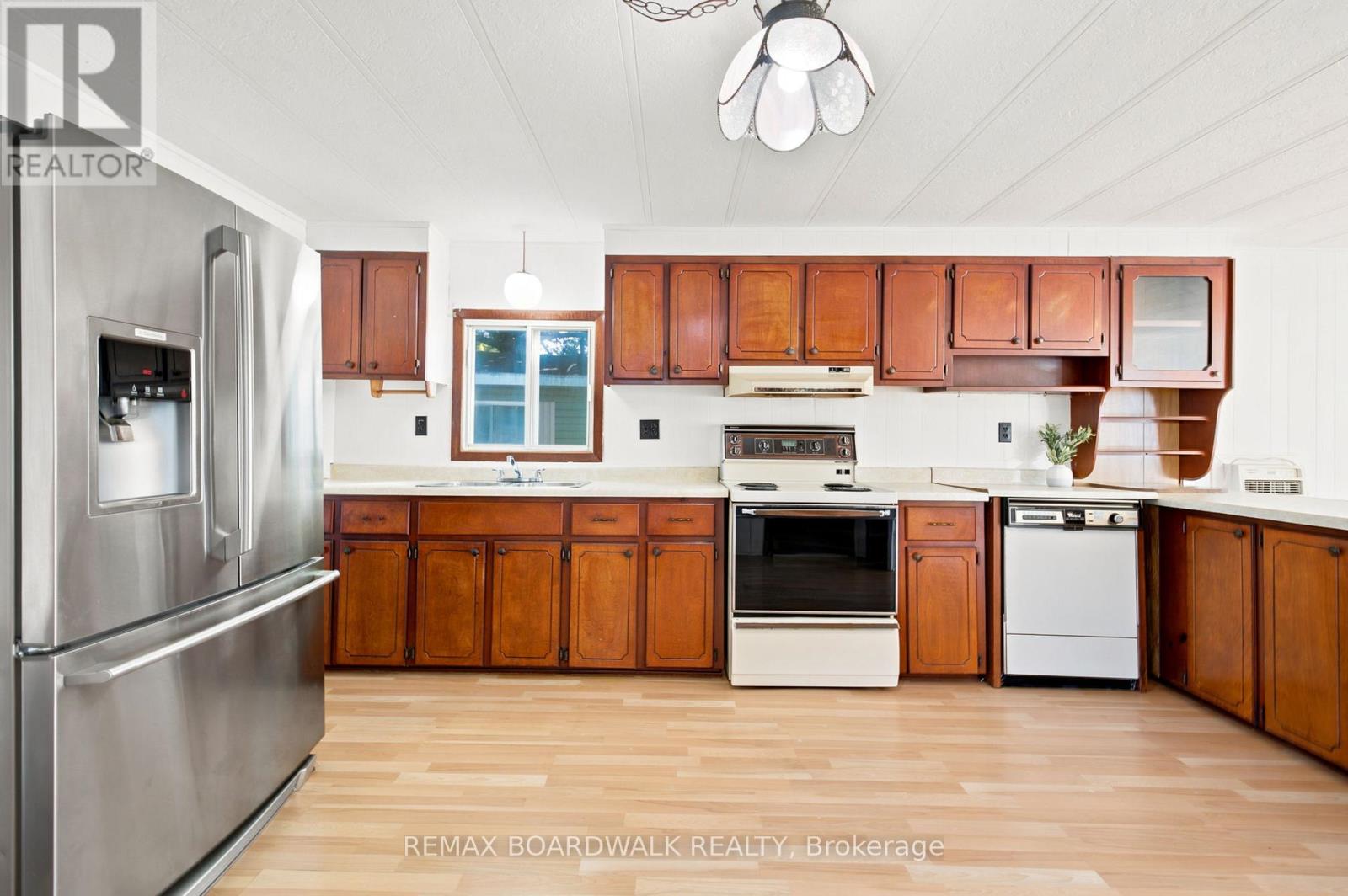 516 MAPLEGROVE ROAD - 10