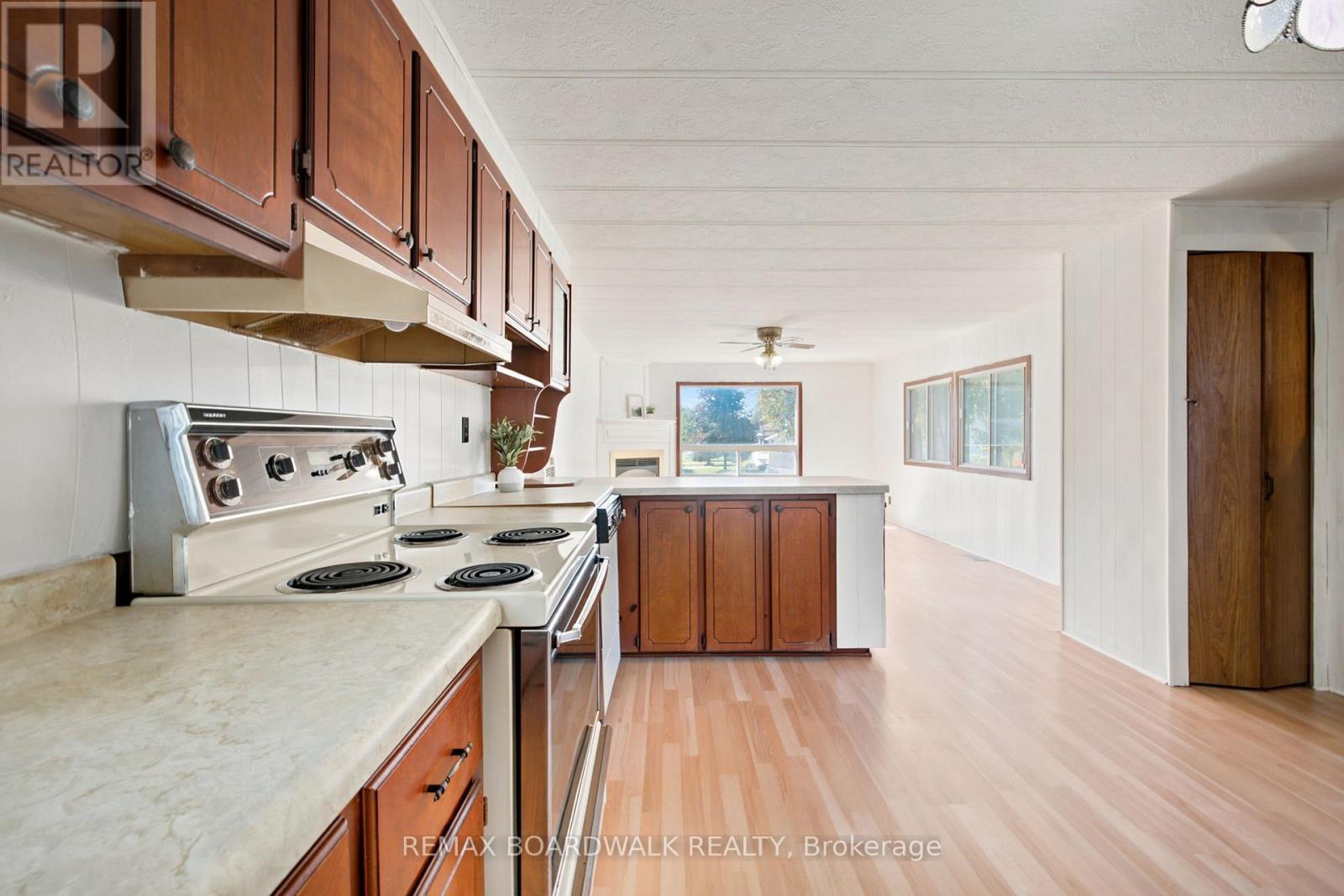 516 MAPLEGROVE ROAD - 8