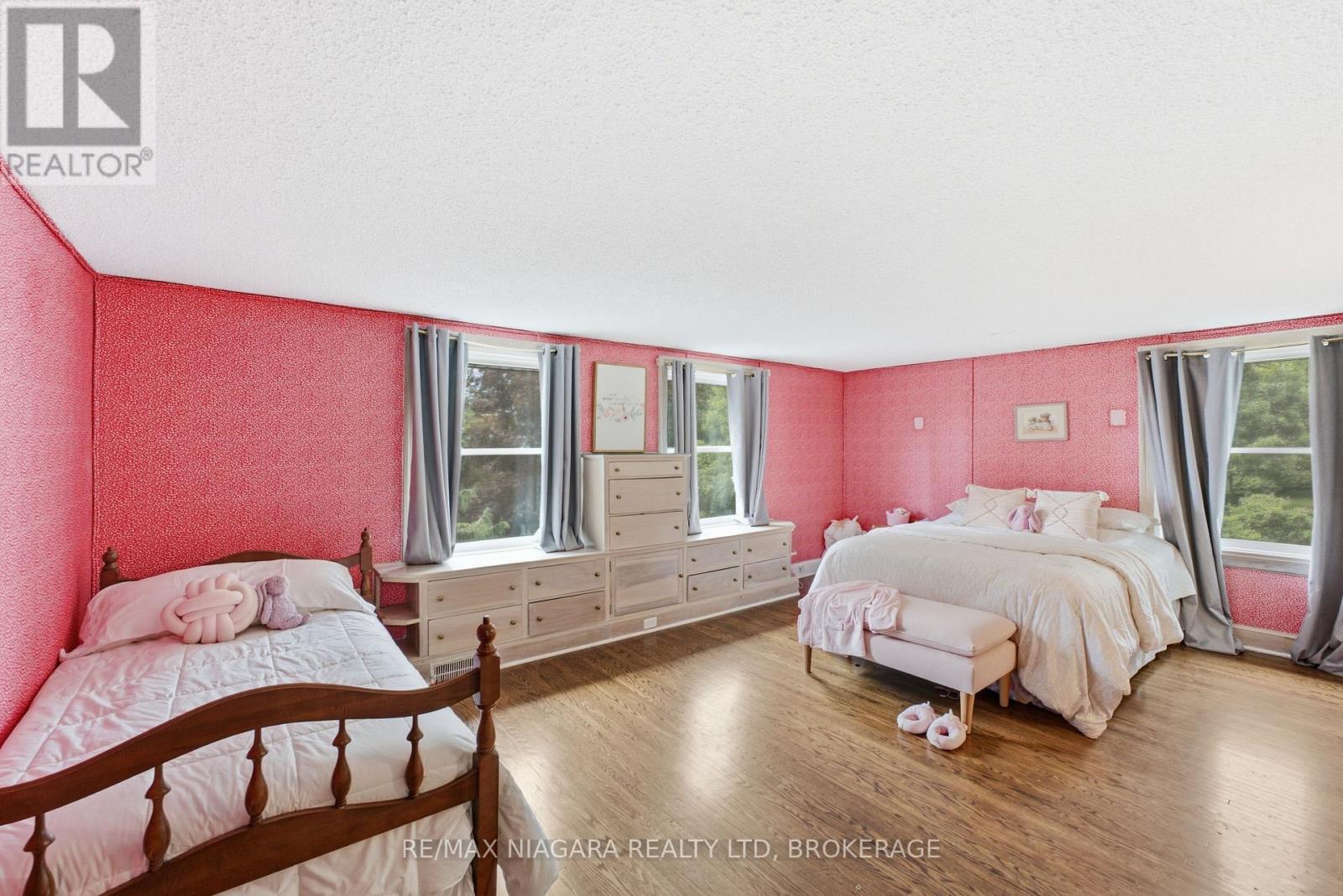 214 WINDMILL POINT ROAD S - Image 24