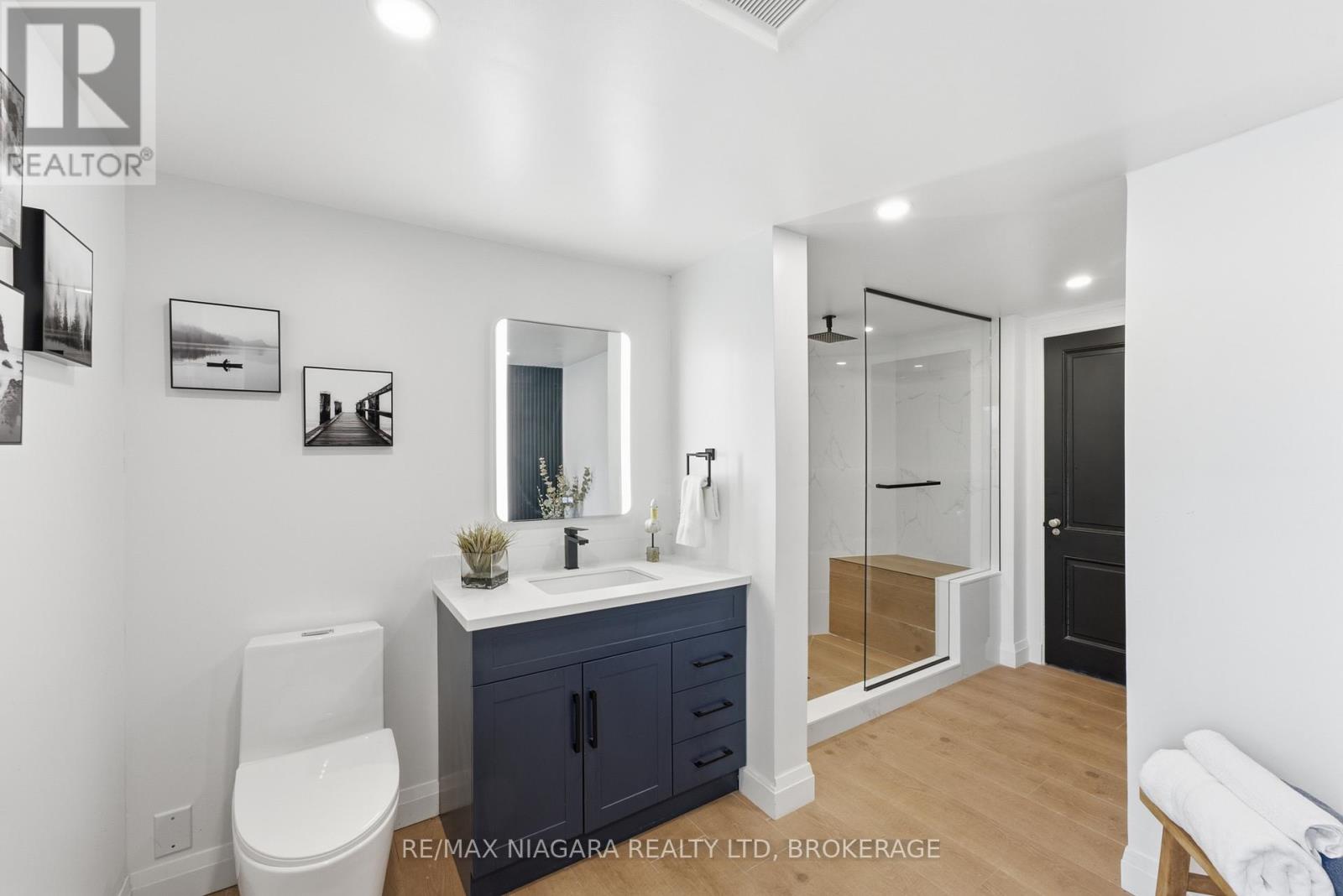 214 WINDMILL POINT ROAD S - Image 33