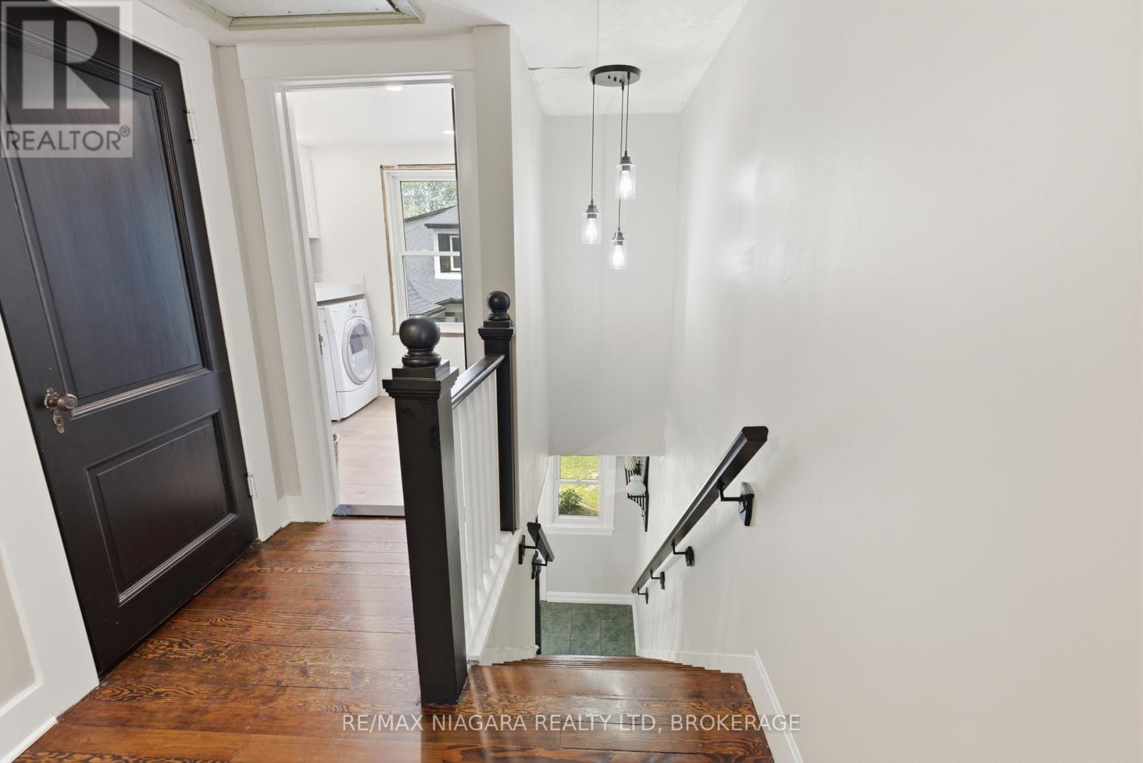 214 WINDMILL POINT ROAD S - Image 34