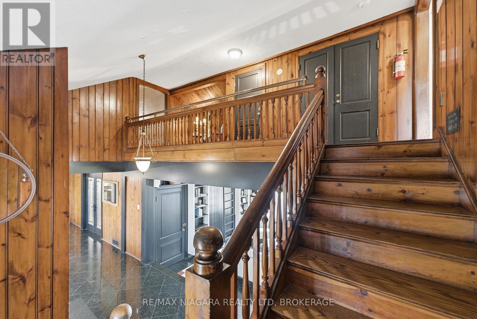 214 WINDMILL POINT ROAD S - Image 8