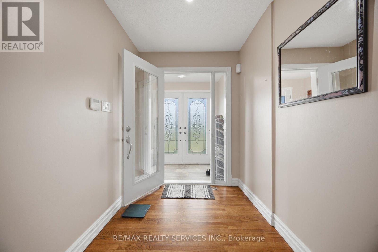 685 KING STREET - 10