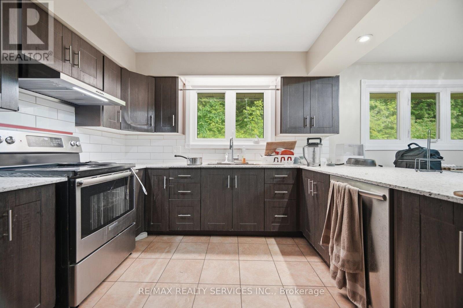 685 KING STREET - 20