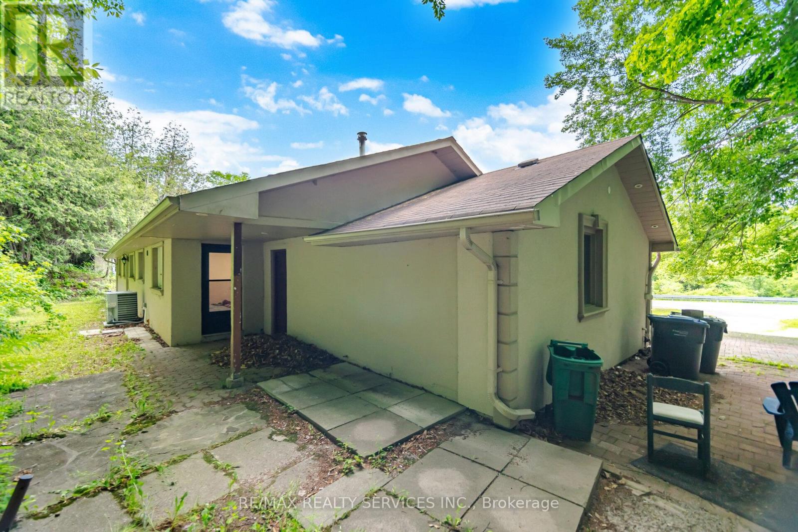 685 KING STREET - 43