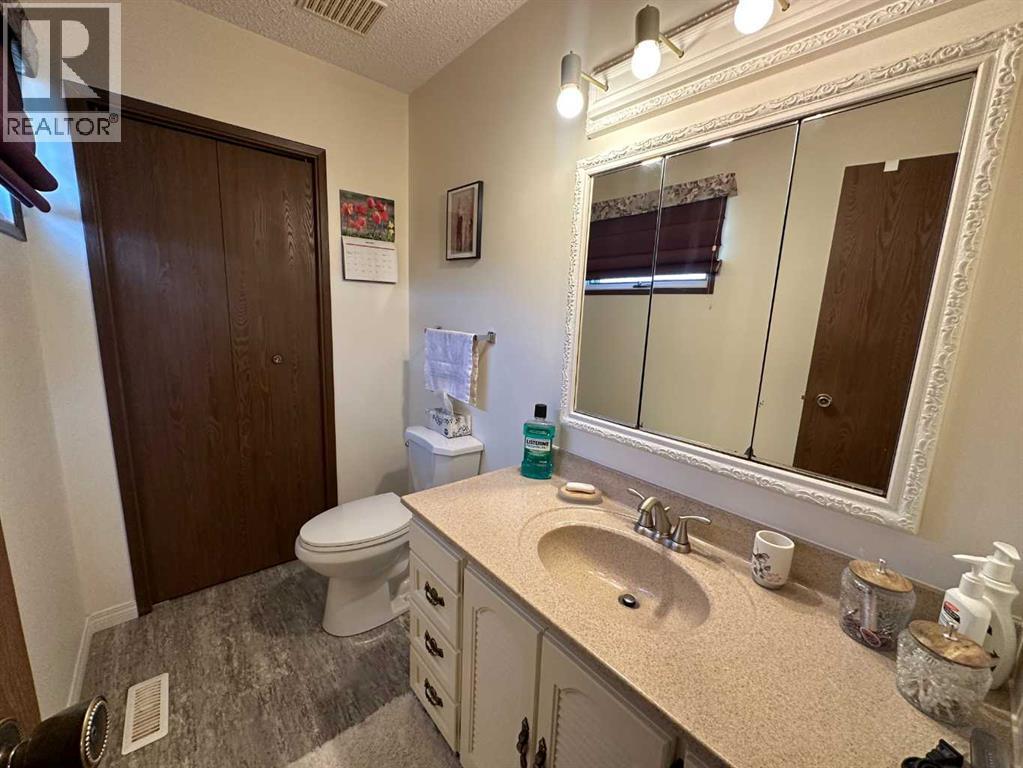21 1 Avenue W - 14