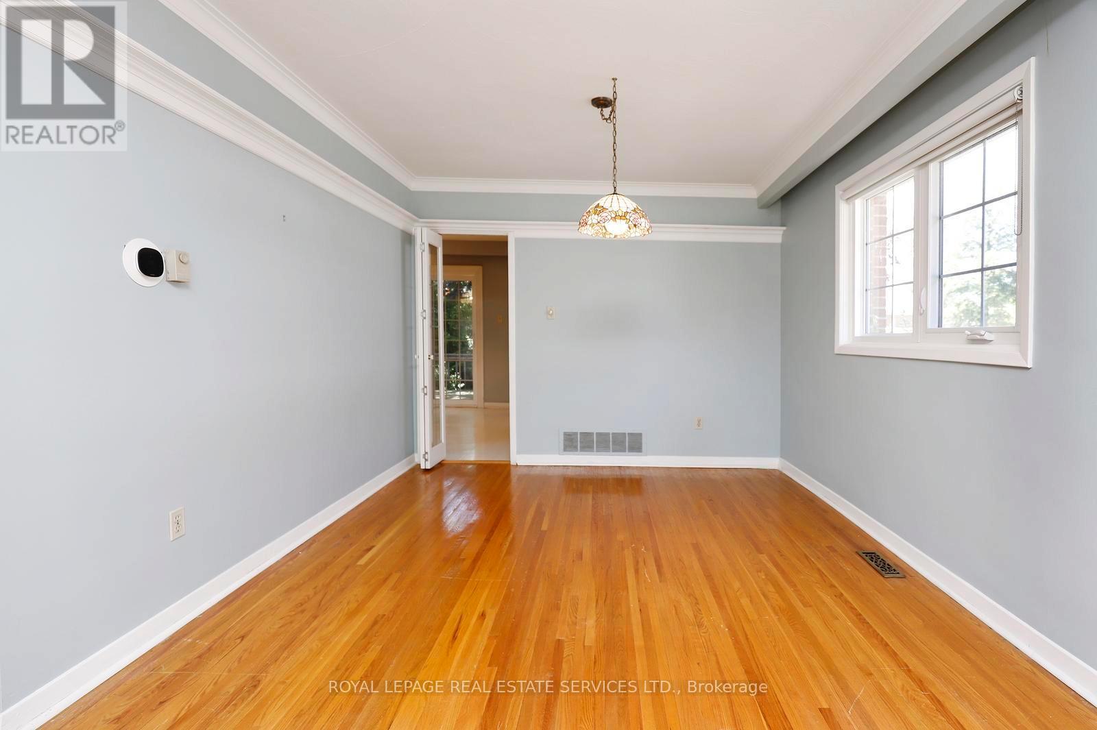 1492 HILLGROVE ROAD - 10