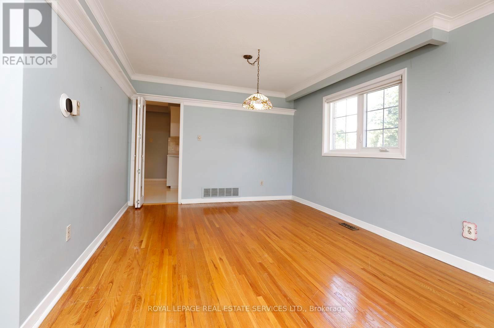 1492 HILLGROVE ROAD - 11