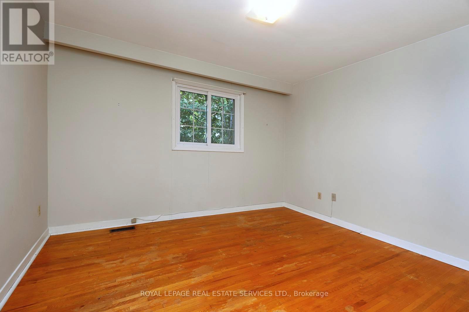 1492 HILLGROVE ROAD - 30