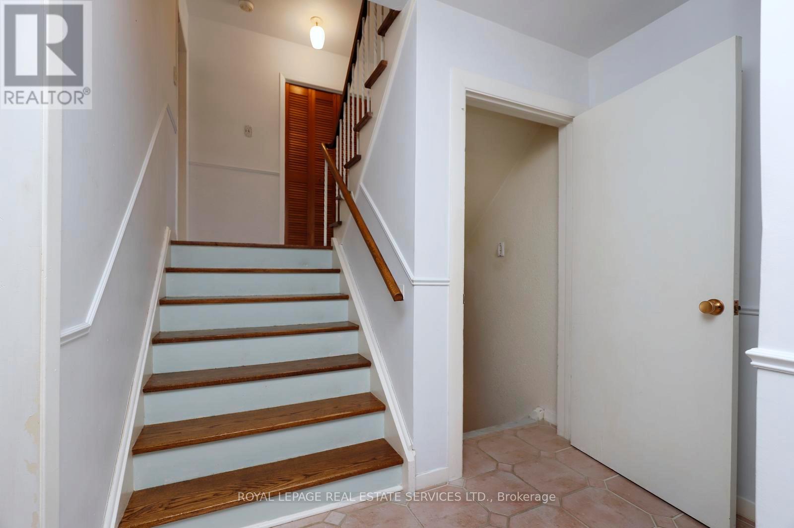 1492 HILLGROVE ROAD - 41