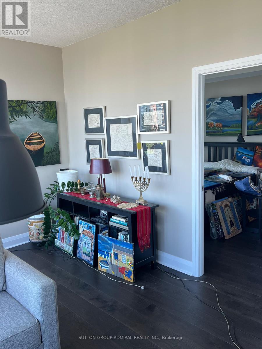 #1108 1 HURONTARIO STREET - 27