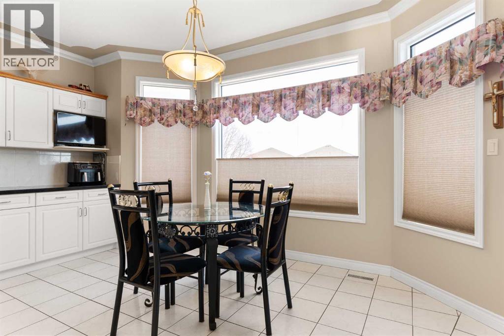22 Turner Crescent SE - 14
