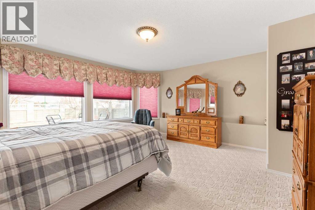 22 Turner Crescent SE - 33