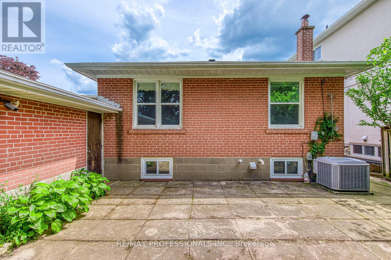 43 BELGATE PLACE - 37