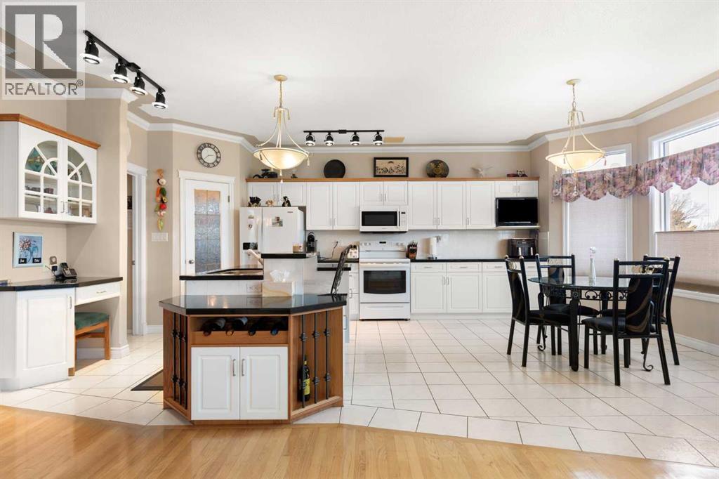 22 Turner Crescent SE - 9