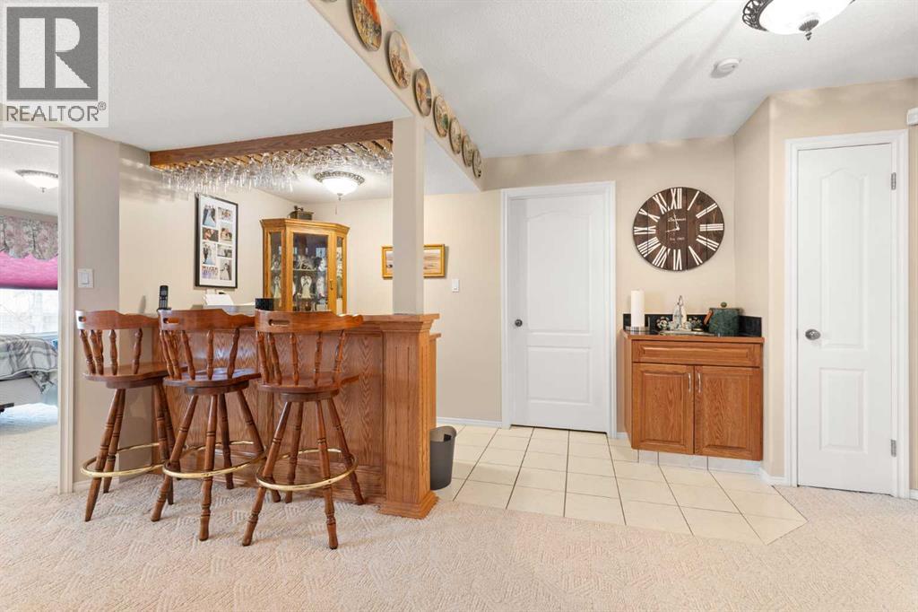22 Turner Crescent SE - 40