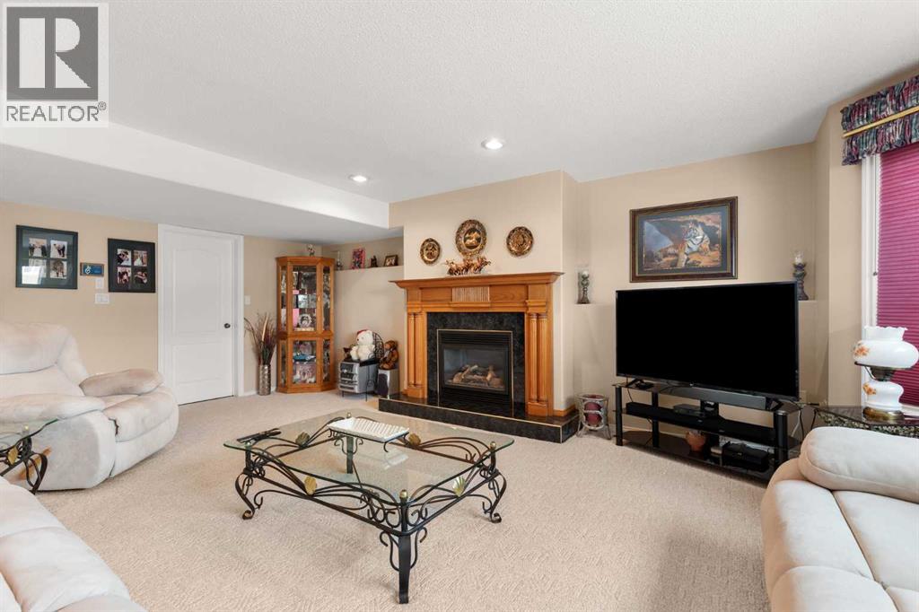 22 Turner Crescent SE - 37