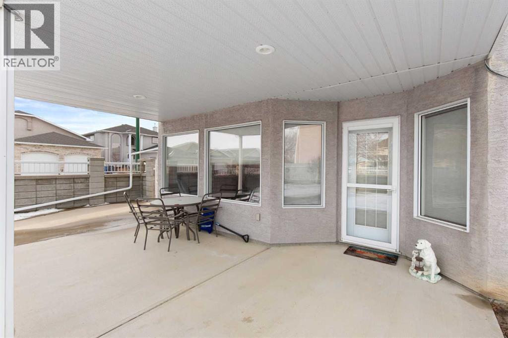 22 Turner Crescent SE - 45