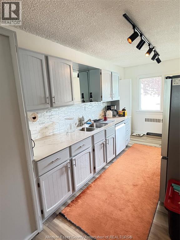 2437 RIVERSIDE DRIVE West - 13