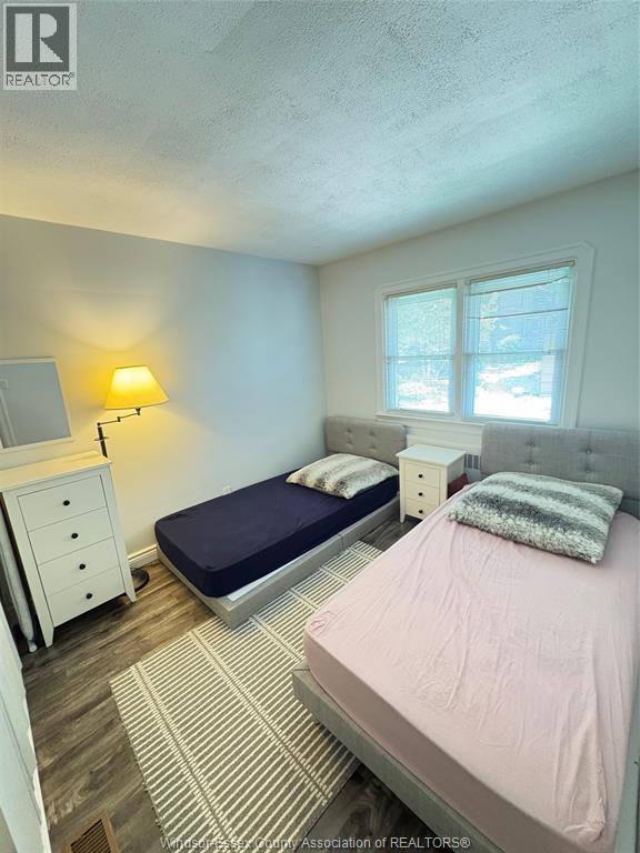 2437 RIVERSIDE DRIVE West - 16