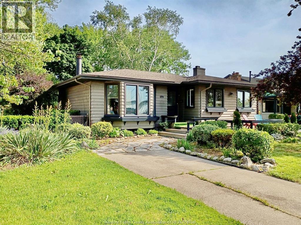2437 RIVERSIDE DRIVE West - 1