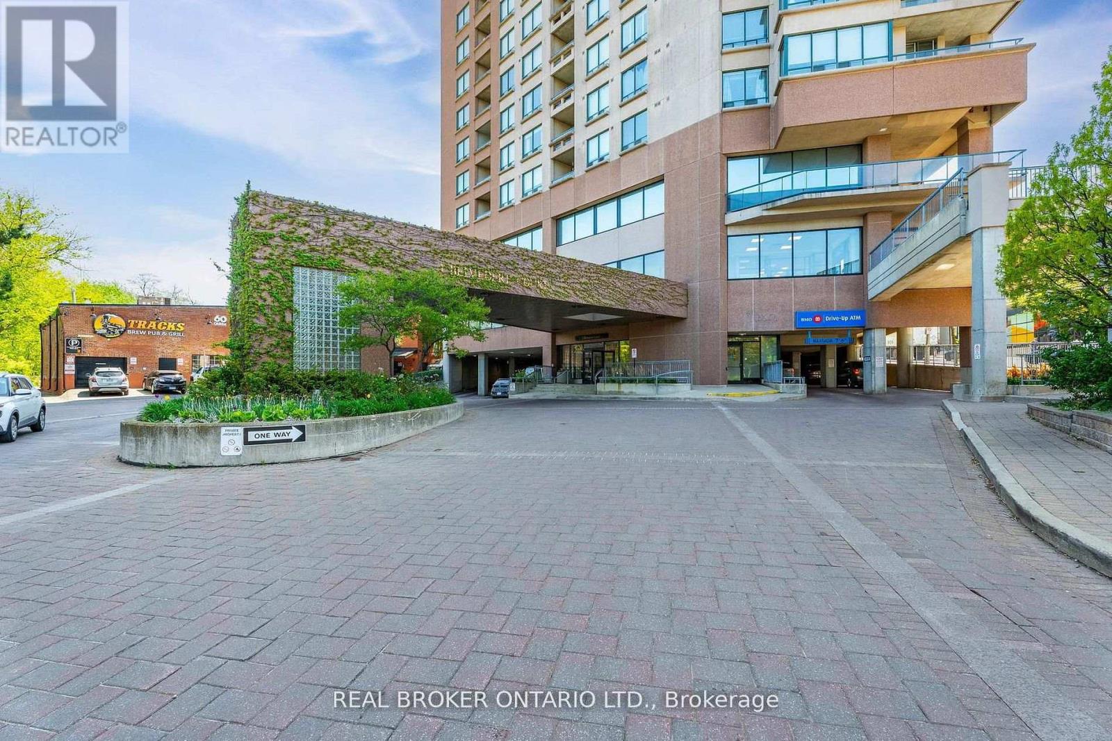 #405 1 BELVEDERE COURT - 28