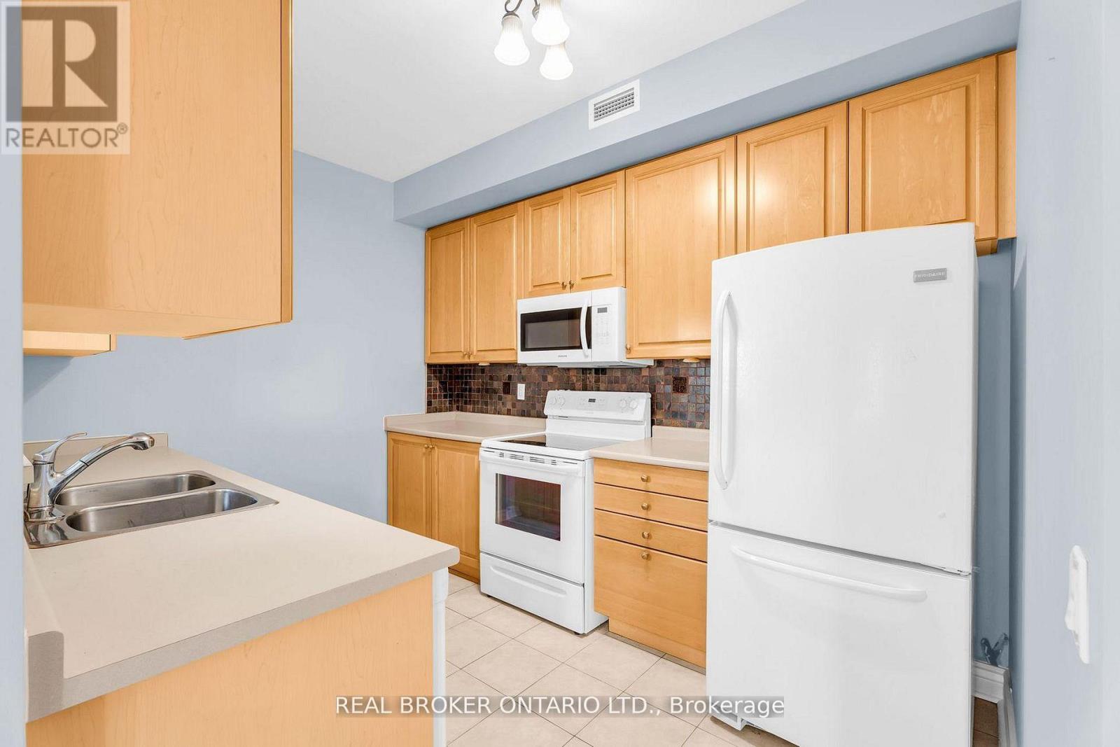 #405 1 BELVEDERE COURT - 9