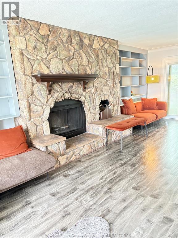 2437 RIVERSIDE DRIVE West - 7