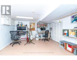 122 Emerson Avenue, Toronto, ON M6H3T1 Photo 36