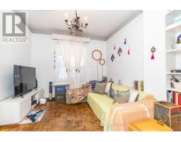 Living room - 122 Emerson Avenue, Toronto, ON M6H3T1 Photo 6