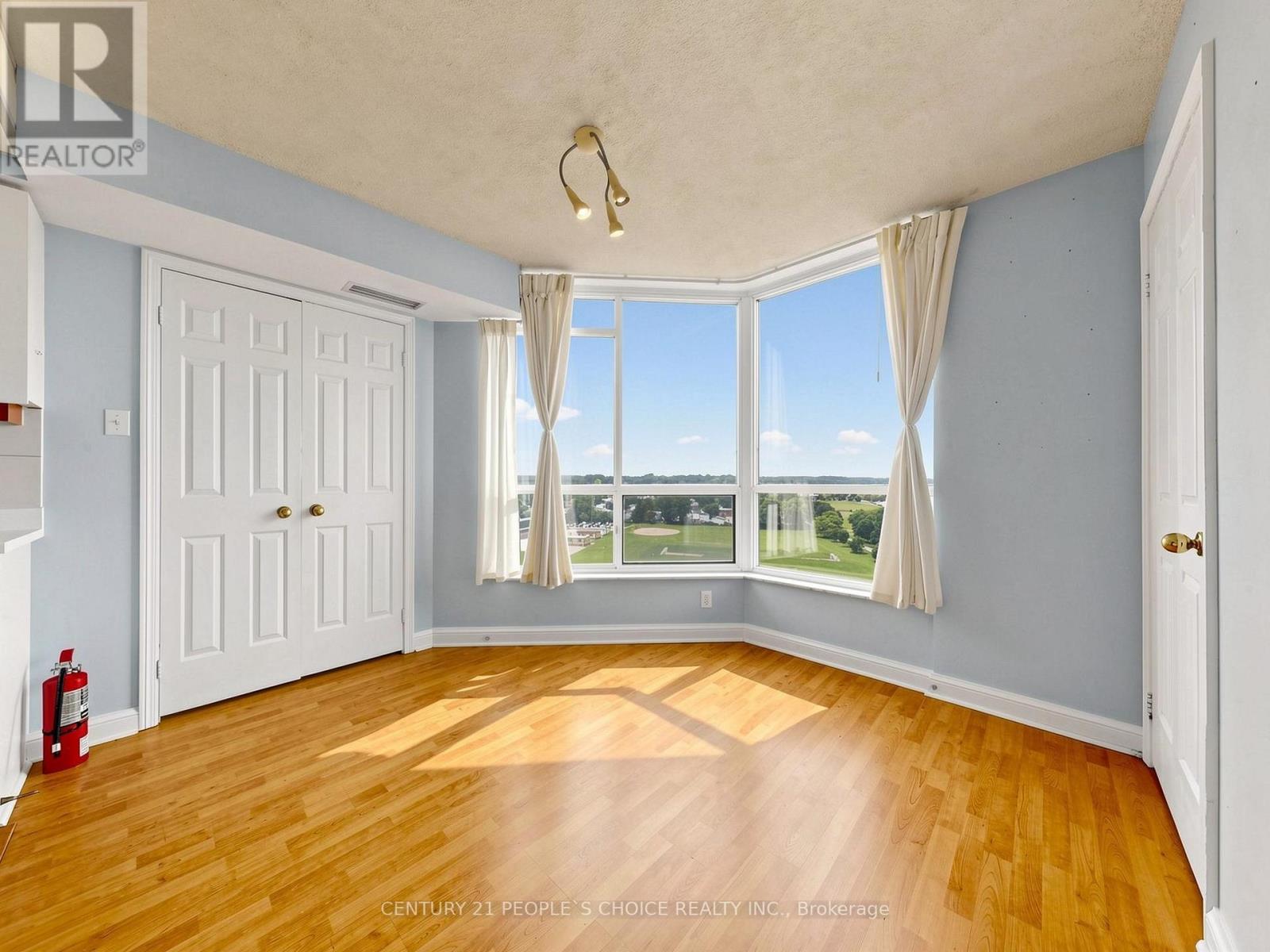 #1201 22 HANOVER ROAD - Image 18