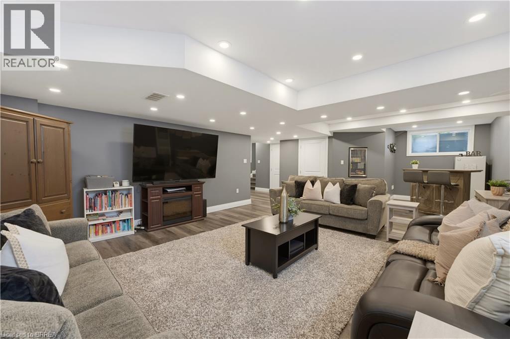 21 IRONGATE Drive - 27