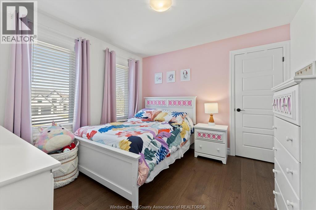14 DUNDEE DRIVE - 33