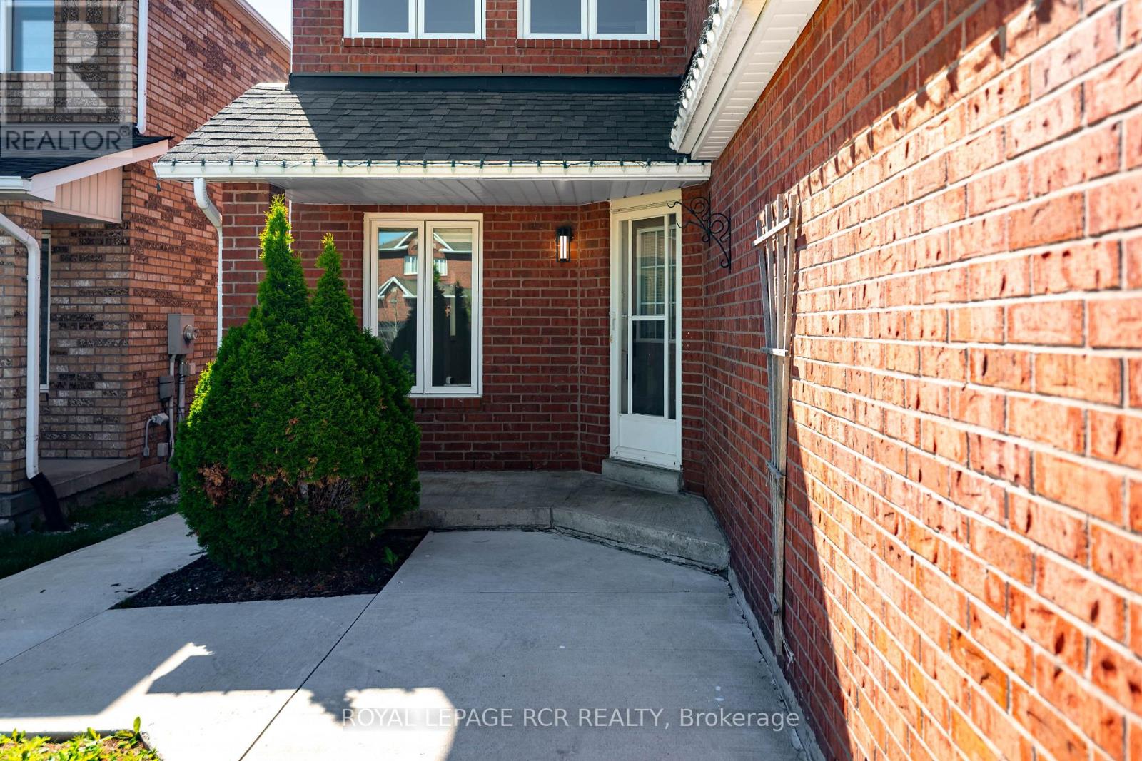 367 MARSHALL CRESCENT - 2