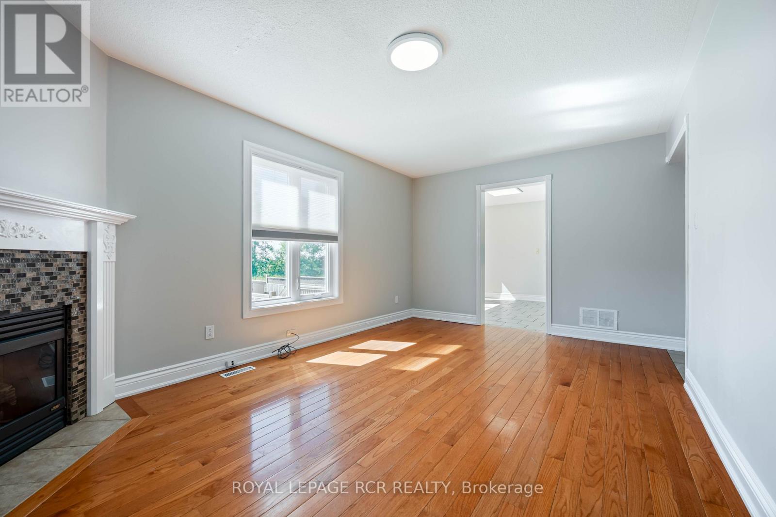 367 MARSHALL CRESCENT - 20