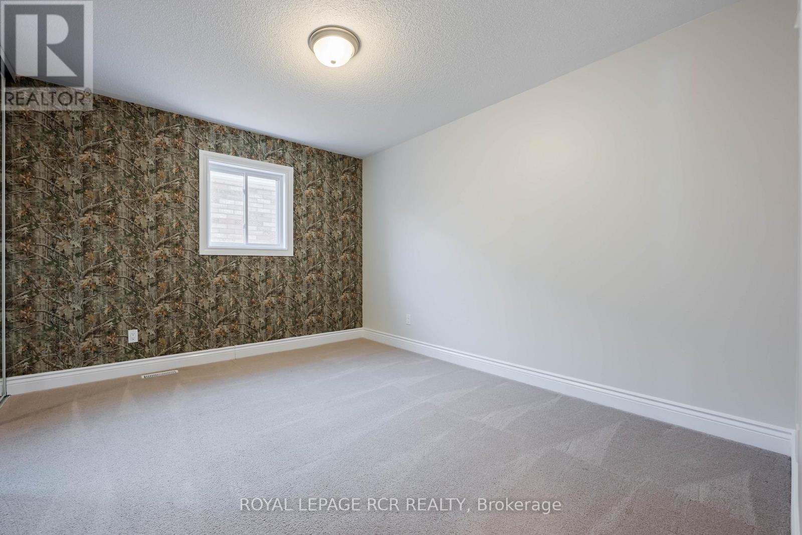 367 MARSHALL CRESCENT - 28