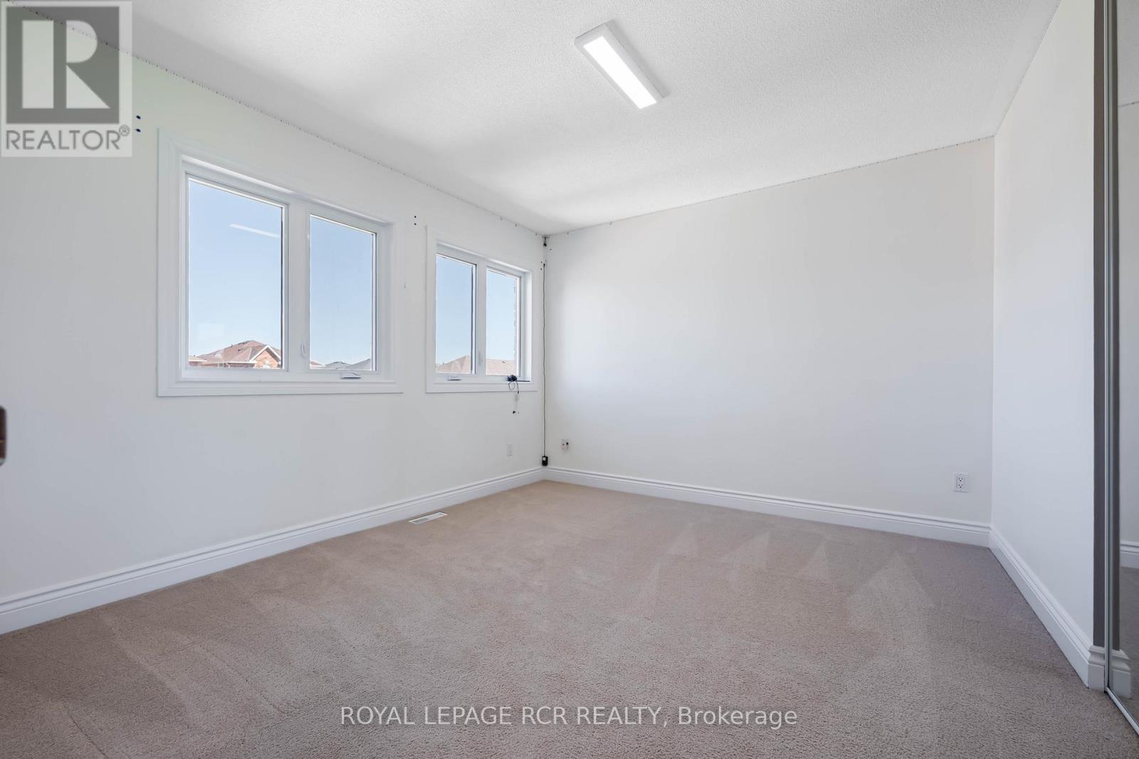 367 MARSHALL CRESCENT - 31