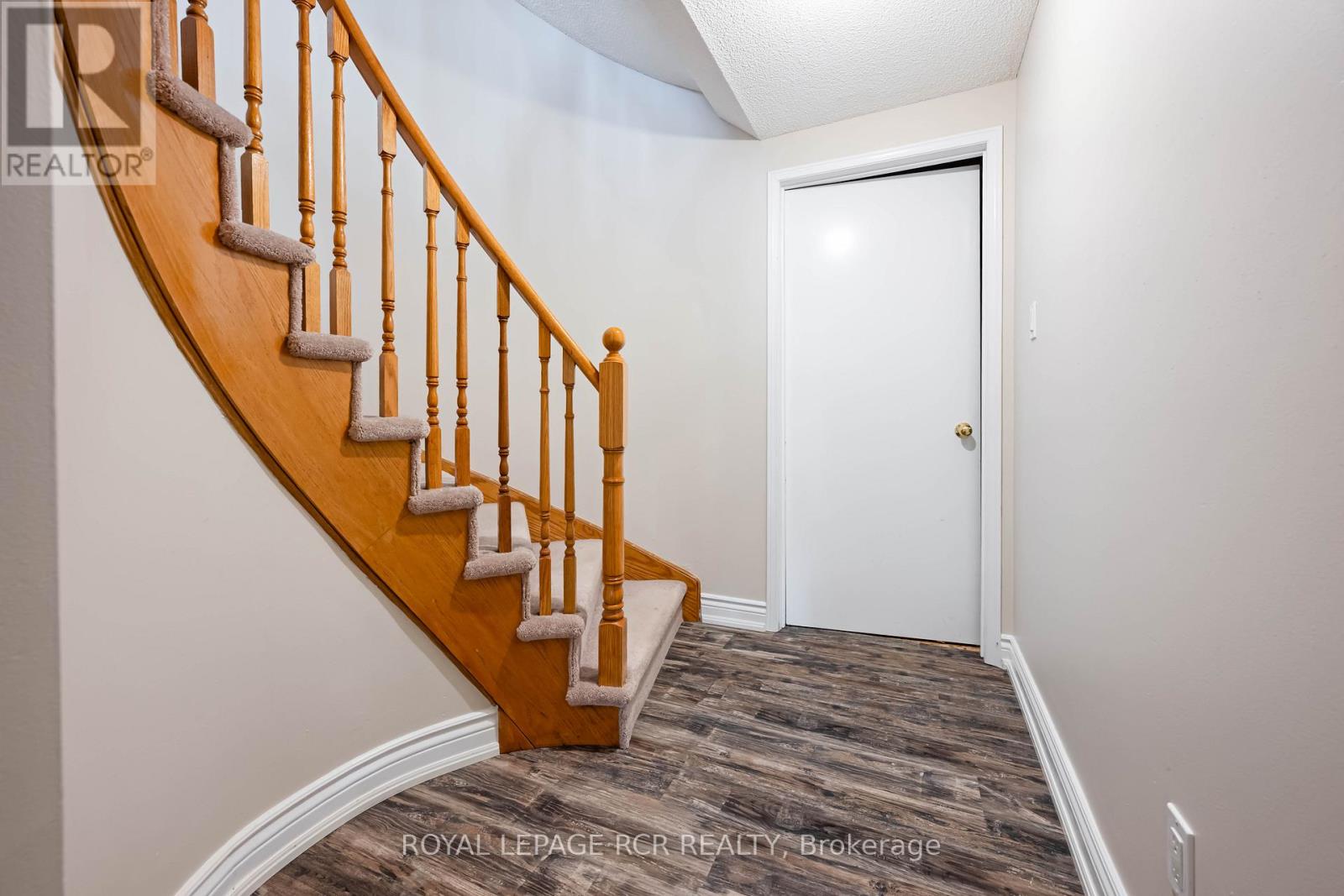 367 MARSHALL CRESCENT - 35